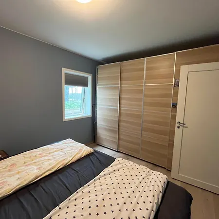 Apartamento Three-room 20-minutes By Car To Ons *
